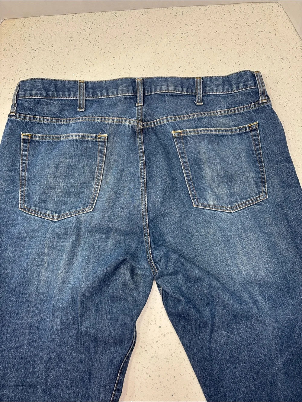 Old Navy Relaxed Fit Men's Jeans in Medium Blue Wash 42x32